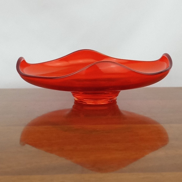 Vintage Other - Vintage MCM Viking epic art glass dish glows in black light